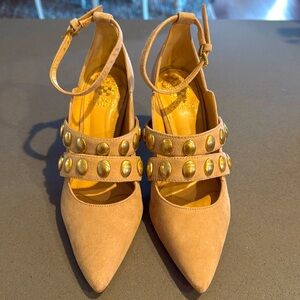 Vince camuto beige suede heels